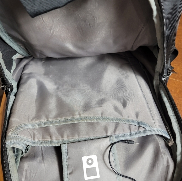 Targus Black Grey Padded Backpack Sport Laptop Bag School Active Travel Camera - Picture 10 of 10